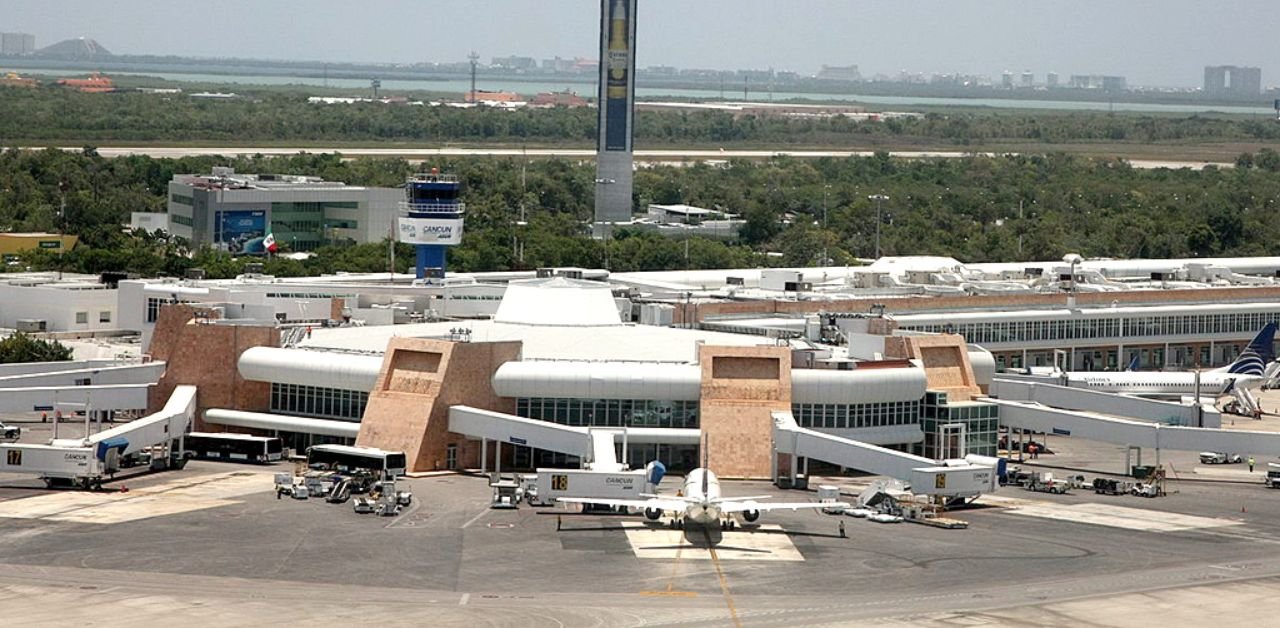 Alitalia Airlines Cancun International Airport